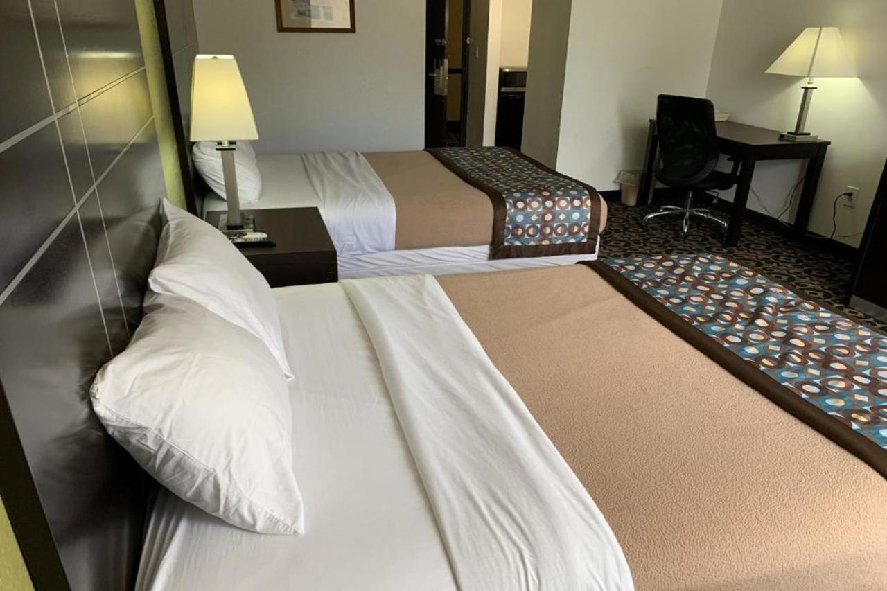 Travelodge By Wyndham Torrington Kültér fotó