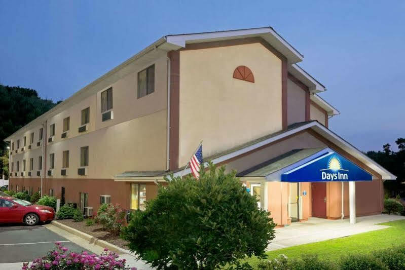 Travelodge By Wyndham Torrington Kültér fotó